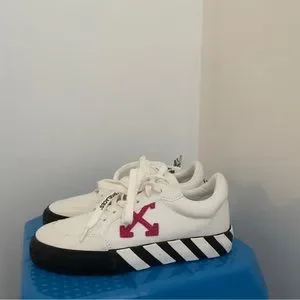 Off white sneakers saks on sale